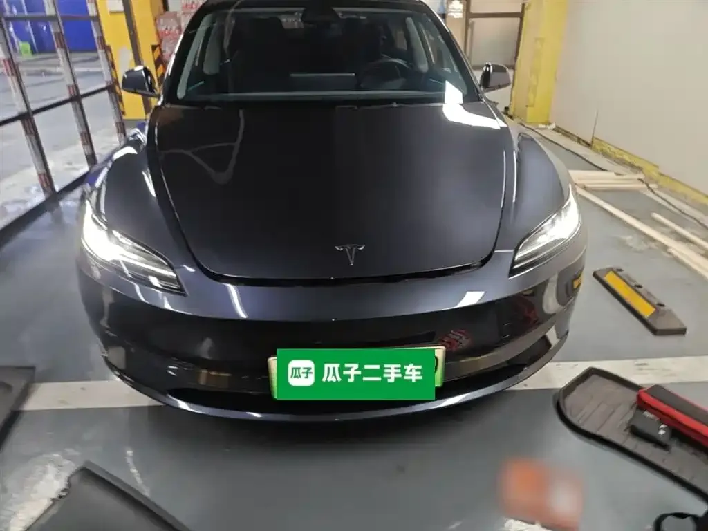 Tesla Model 3 — фото 2
