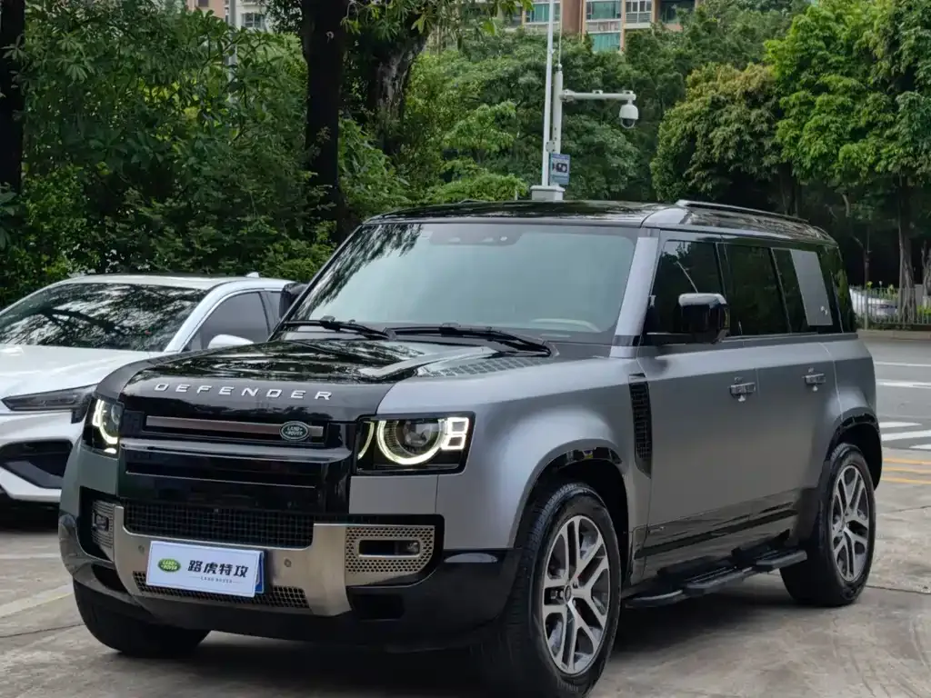 Land Rover Defender — фото 1