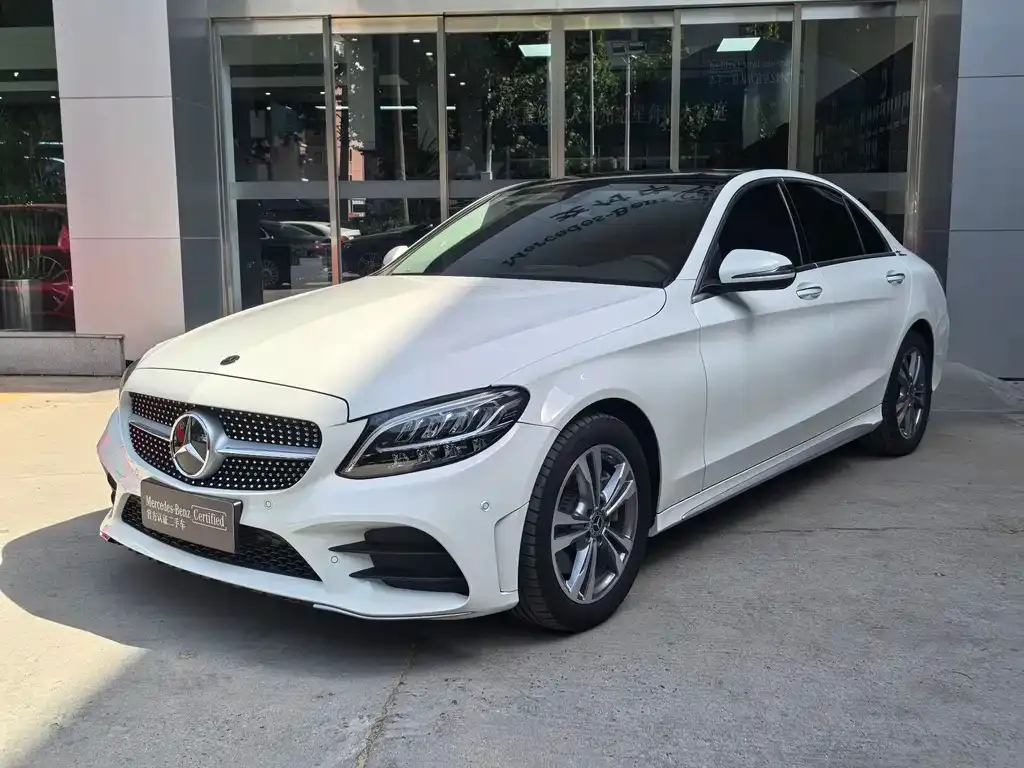 Mercedes-Benz C-Class — фото 1