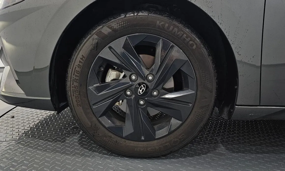 Hyundai AVANTE — фото 9