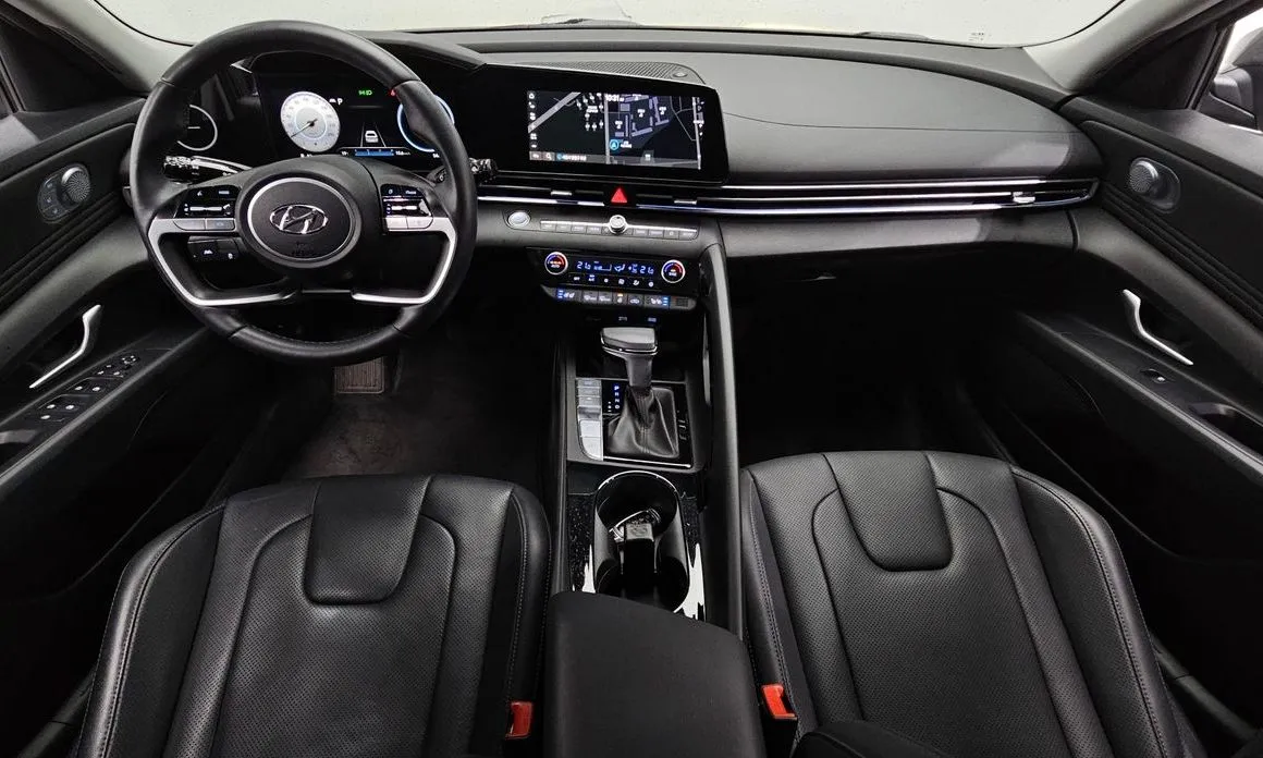 Hyundai AVANTE — фото 2