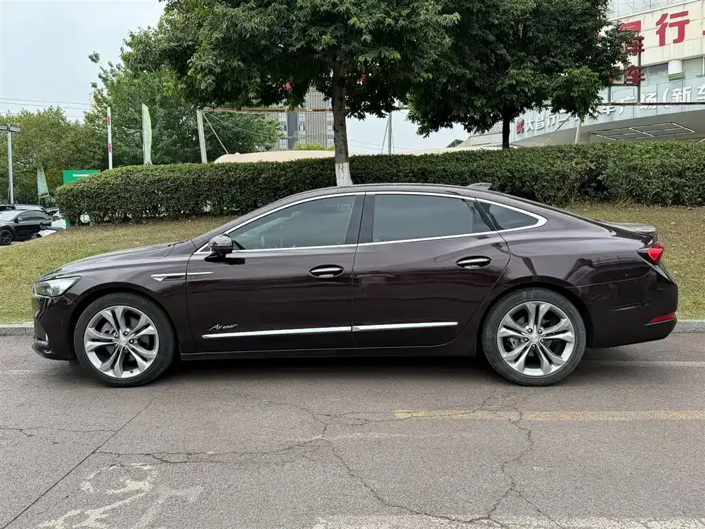 Buick LaCrosse — фото 9