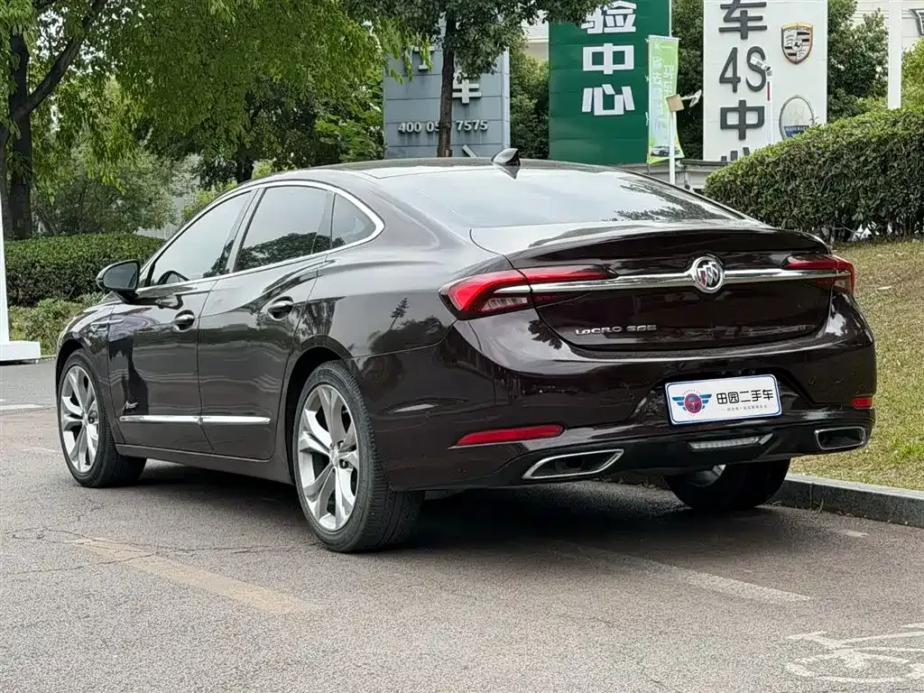 Buick LaCrosse — фото 10