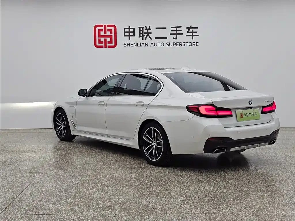 BMW 5 Series New Energy — фото 6