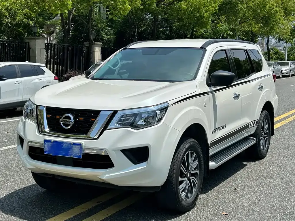 Nissan Terra