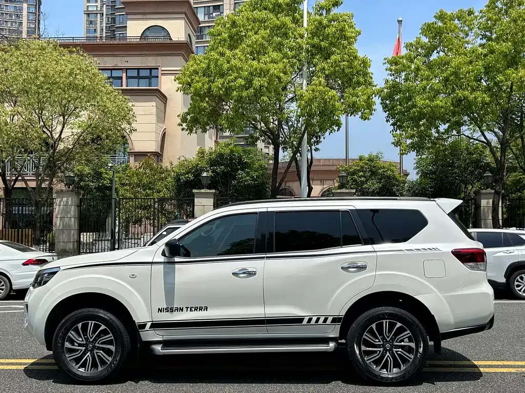 Nissan Terra 2022 из CN, фото 8