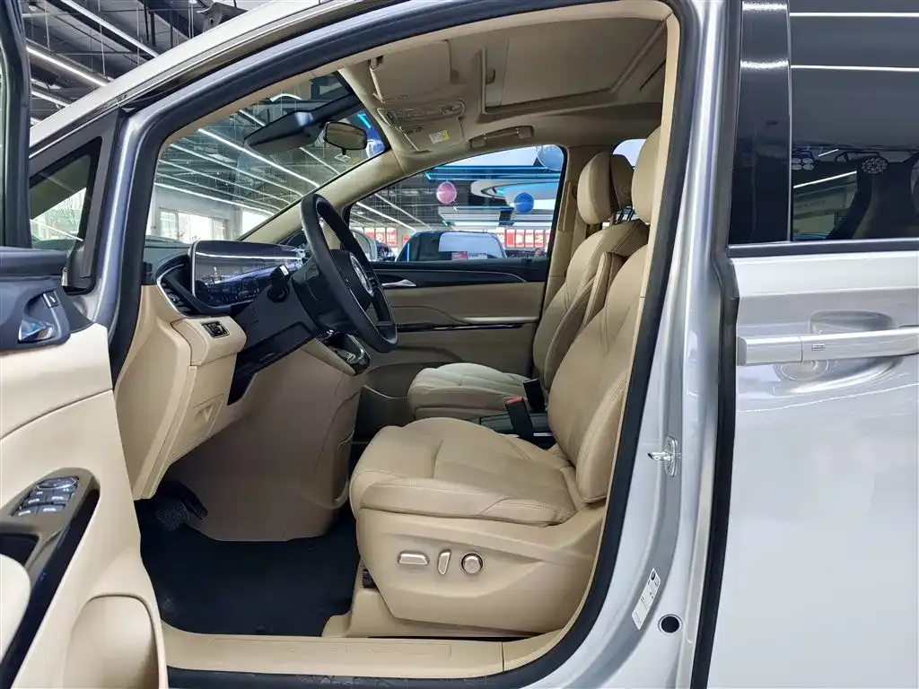 Buick GL8 Hybrid 2025 из CN, фото 10