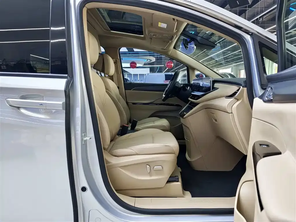 Buick GL8 Hybrid 2025 из CN, фото 3