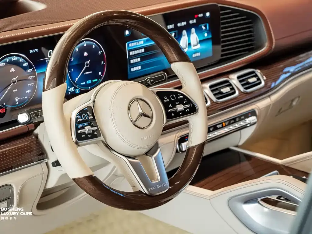 Mercedes-Benz GLS — фото 9