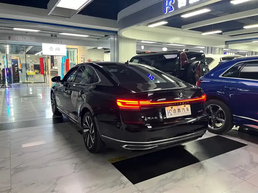 Volkswagen Passat — фото 10