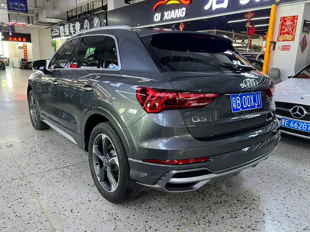 Audi Q3 — фото 10