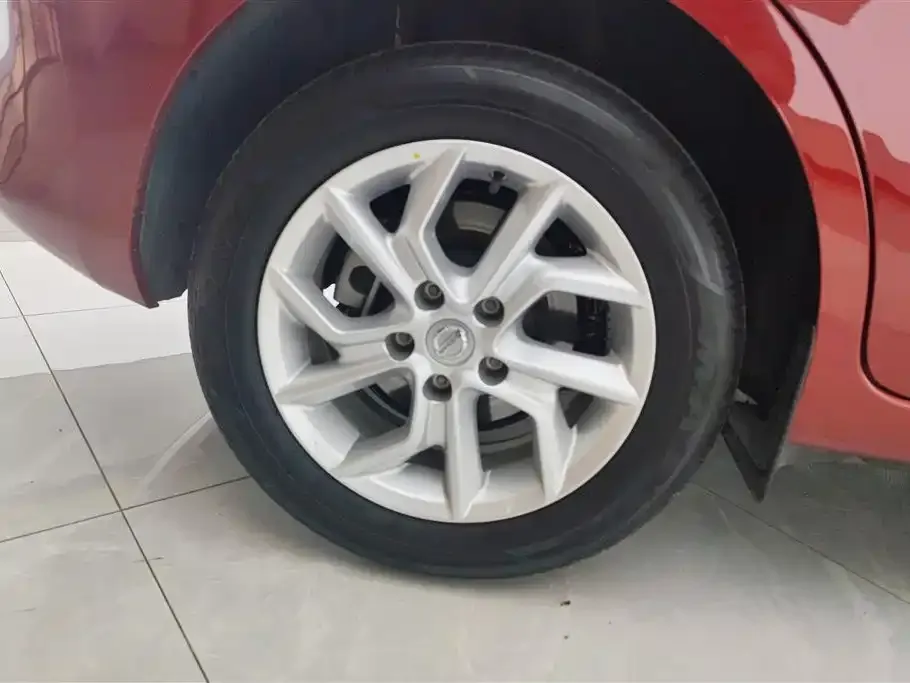 Nissan Tiida 2024 из CN, фото 6