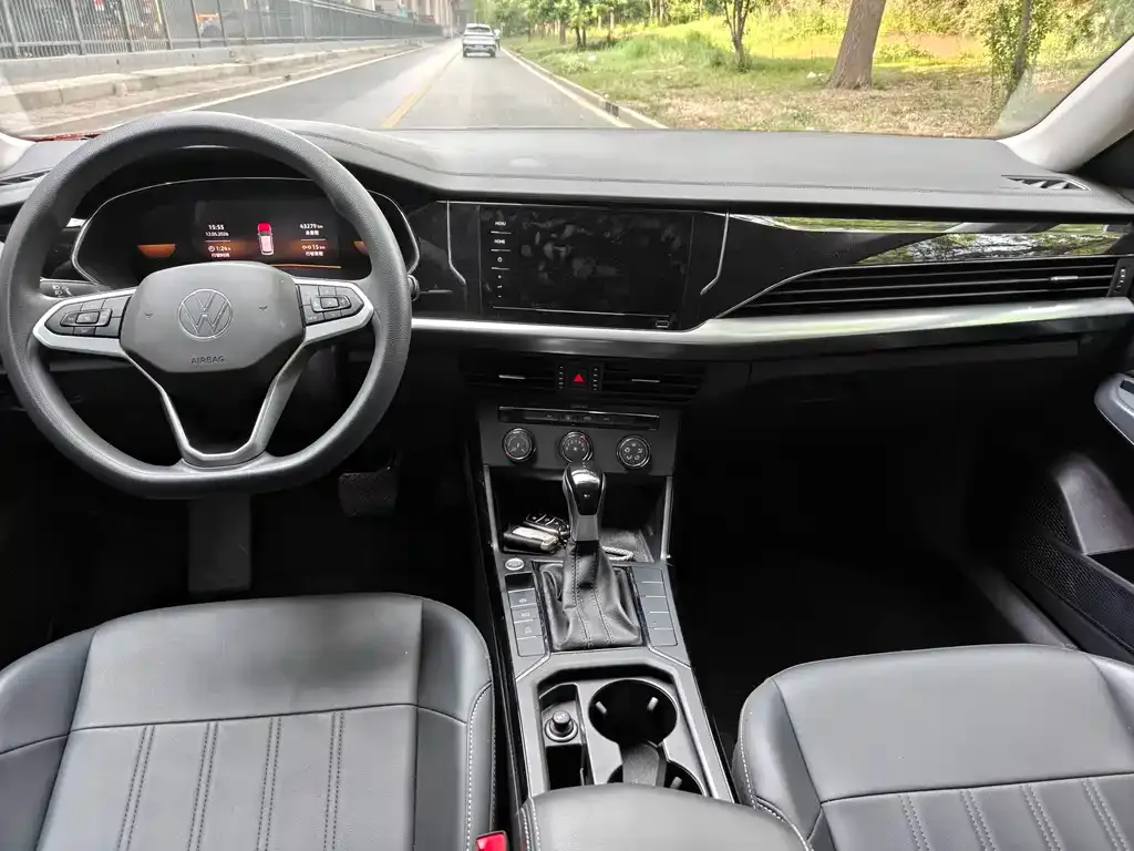 Volkswagen Passat — фото 4