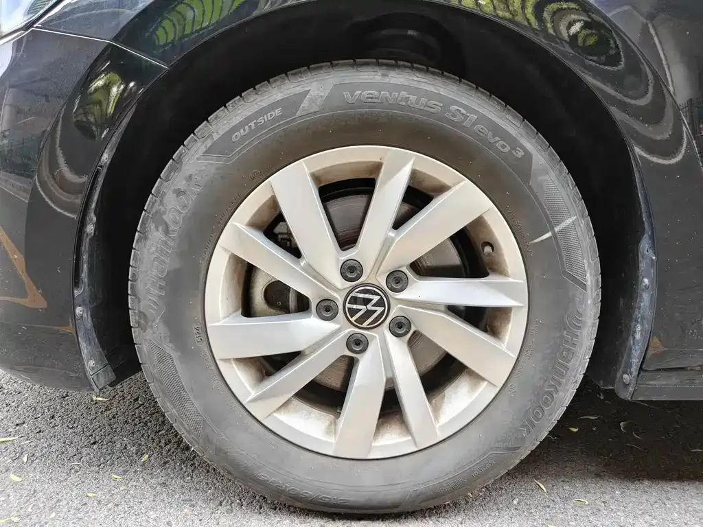 Volkswagen Passat — фото 6