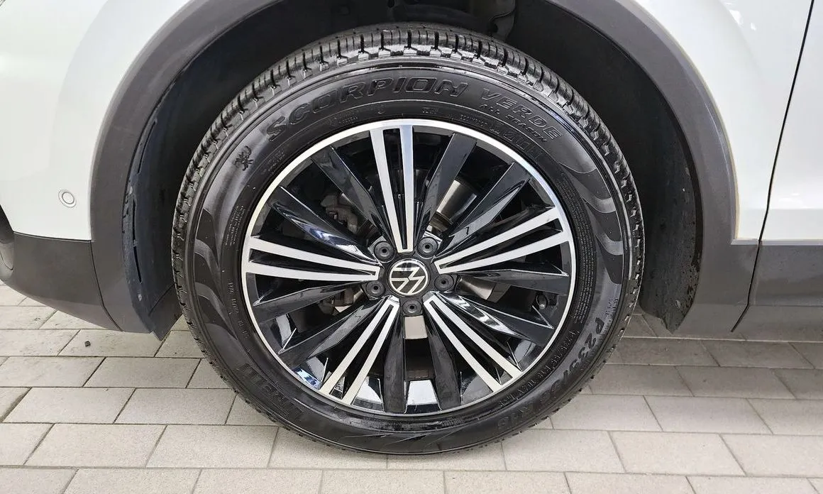 Volkswagen Tiguan 2021 из KR, фото 9