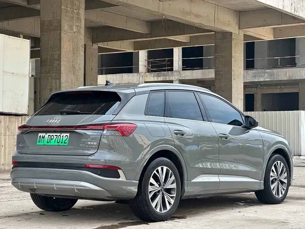 Audi Q4 e-tron — фото 9