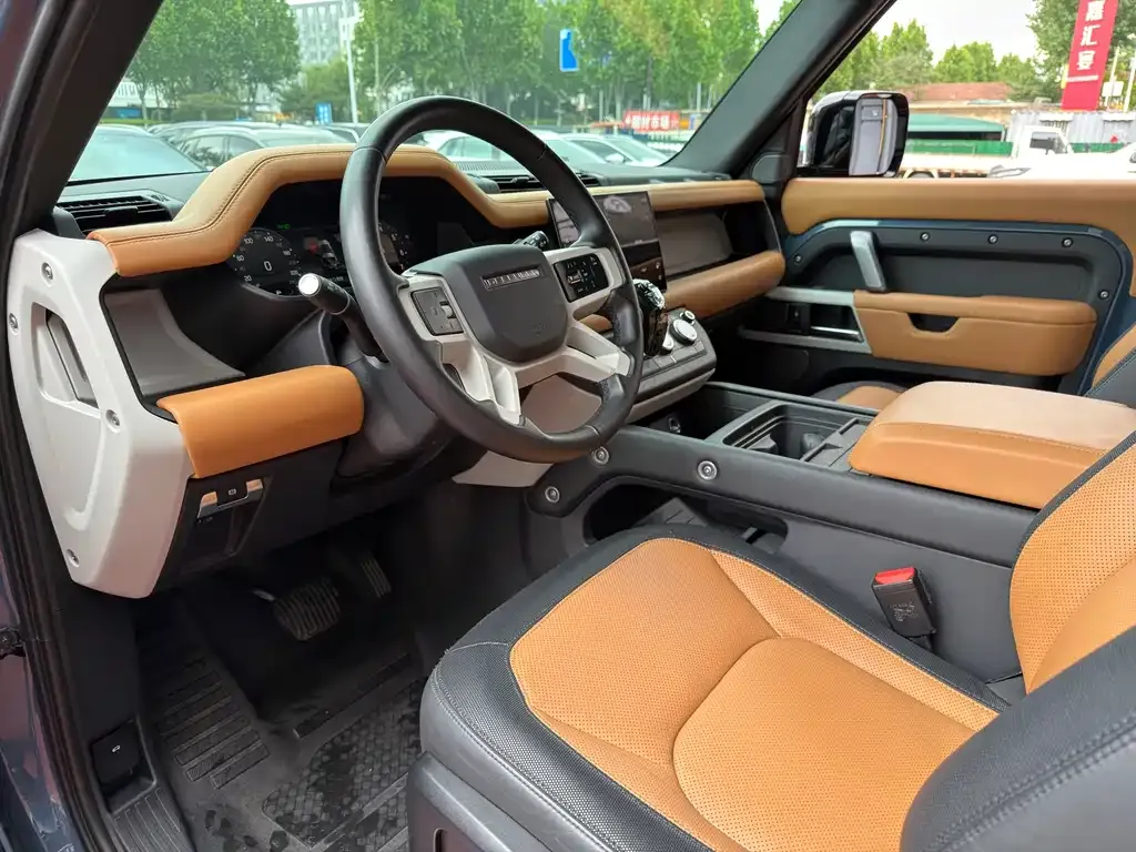Land Rover Defender — фото 10