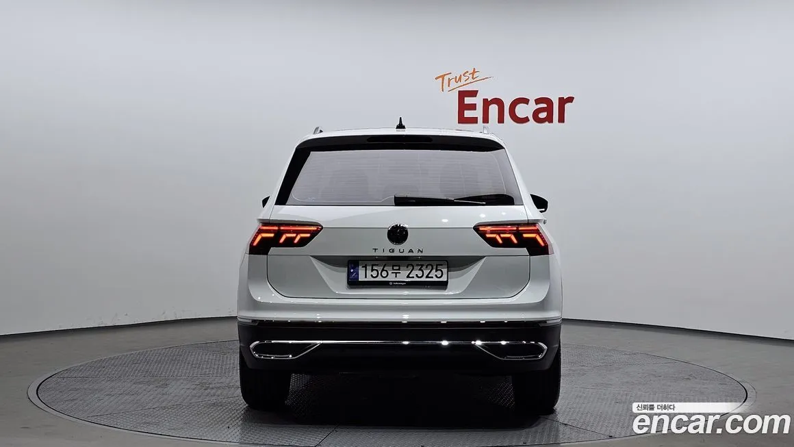 Volkswagen Tiguan — фото 4
