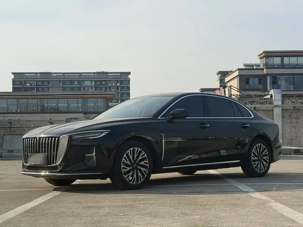 Hongqi H5 — фото 1