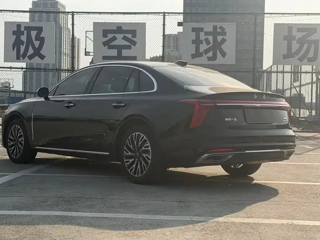Hongqi H5 — фото 7