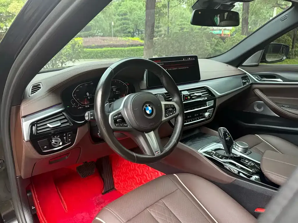 BMW 5 Series — фото 2