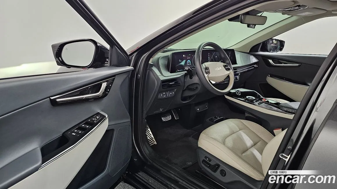 Kia EV6 2023 из KR, фото 10