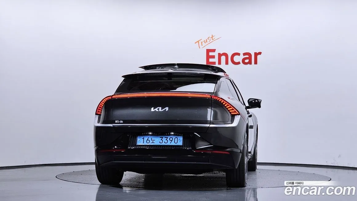 Kia EV6 2023 из KR, фото 3