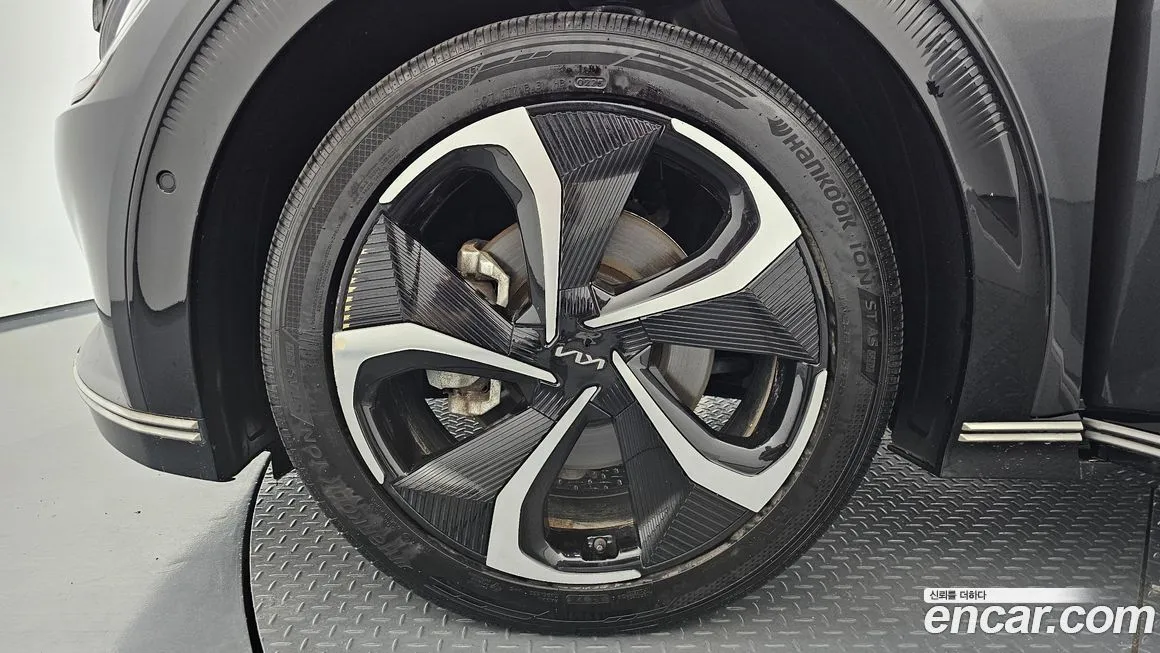 Kia EV6 2023 из KR, фото 8