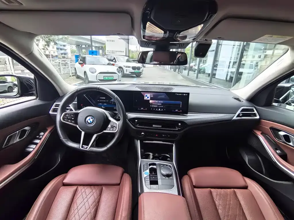 BMW i3 2024 из CN, фото 2