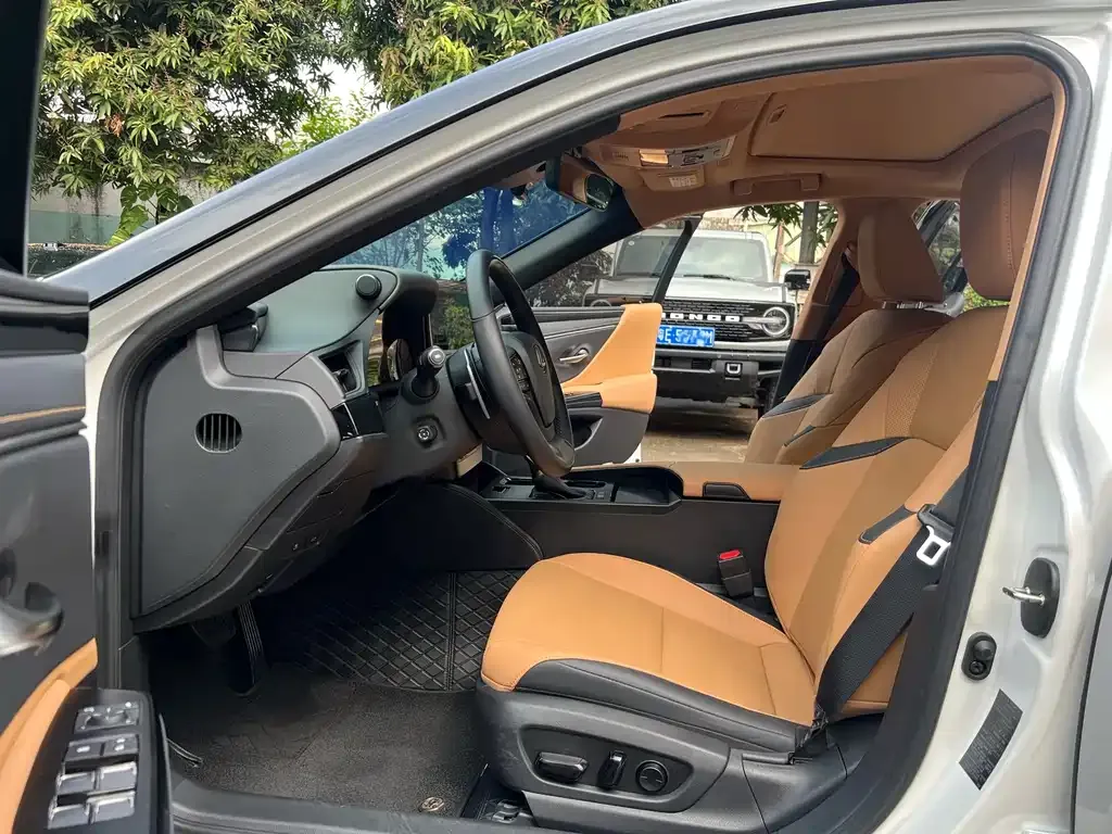 Lexus ES 2024 из CN, фото 6