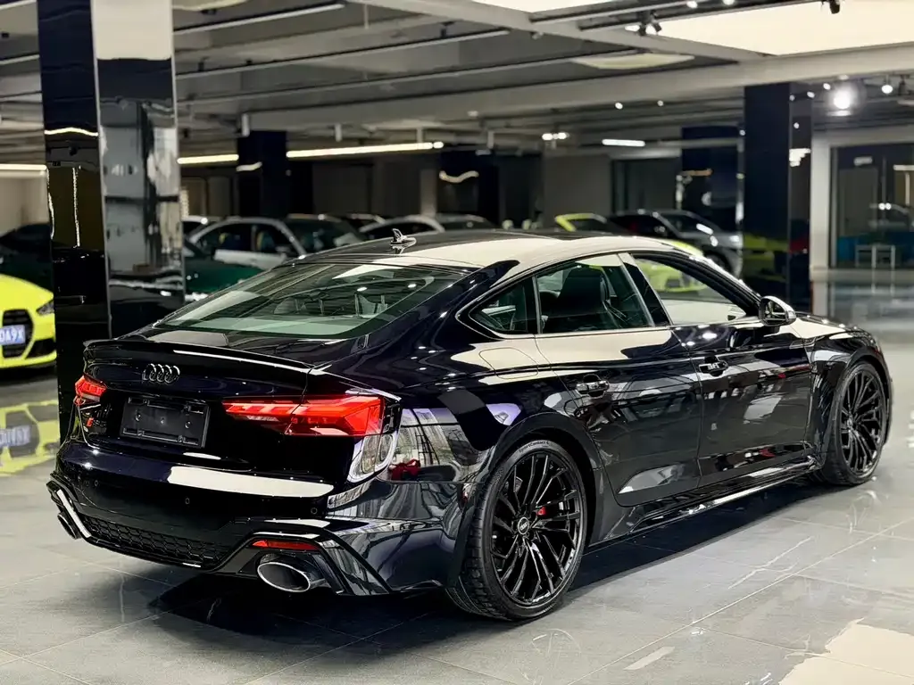 Audi RS 5 2024 из CN, фото 9