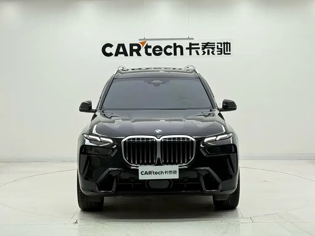 BMW X7 — фото 2