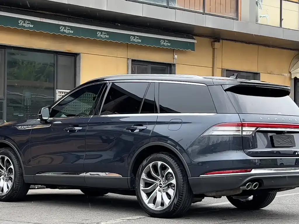 Lincoln Aviator — фото 2
