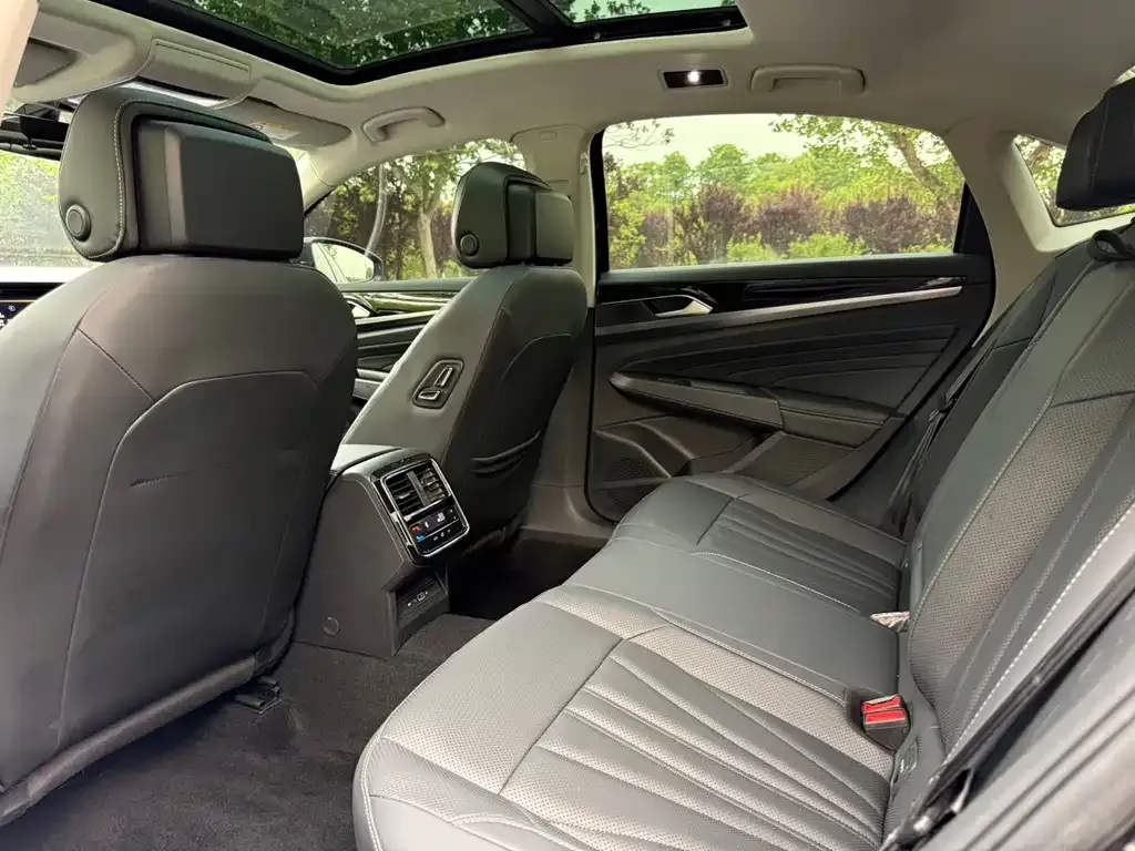 Volkswagen Passat — фото 3