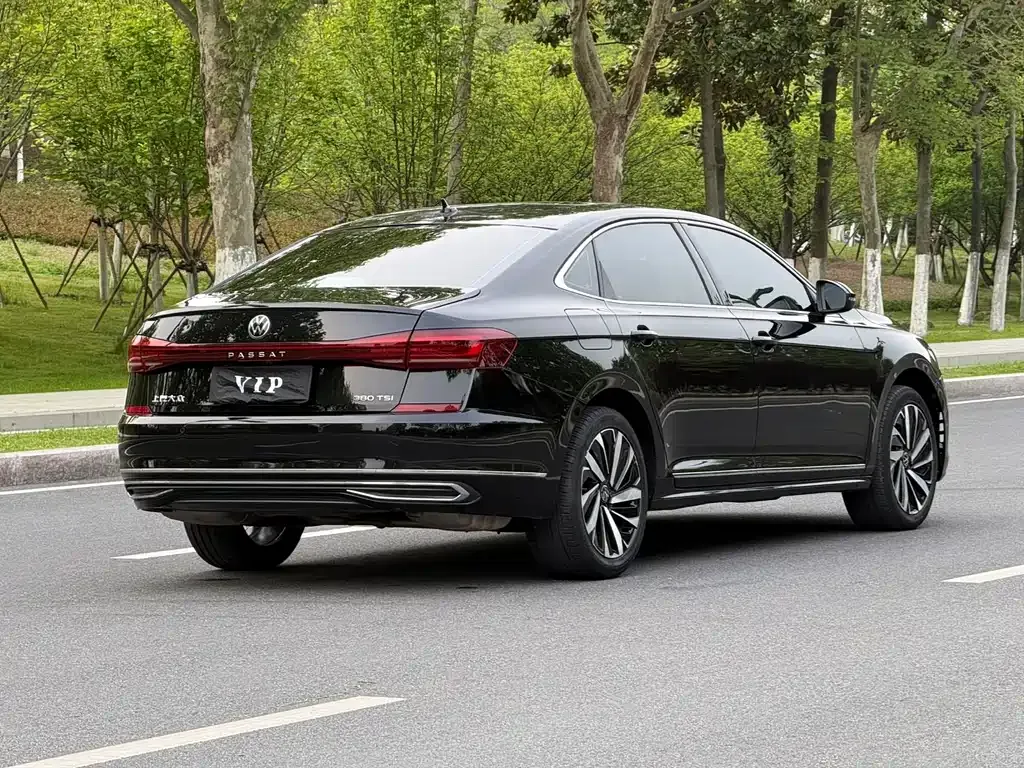 Volkswagen Passat — фото 9