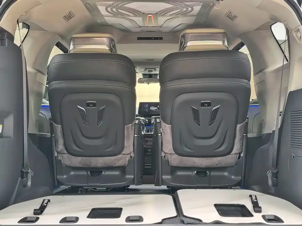 Toyota Sienna 2025 из CN, фото 3