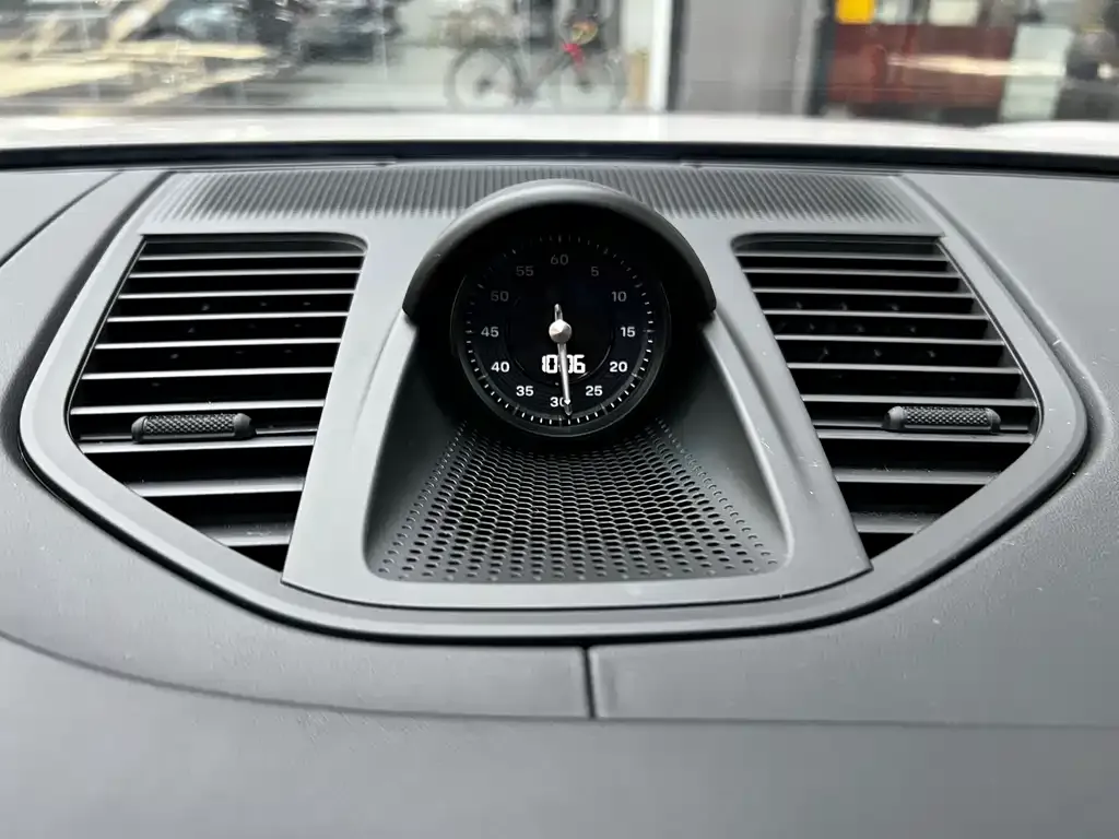 Porsche Panamera 2024 из CN, фото 2