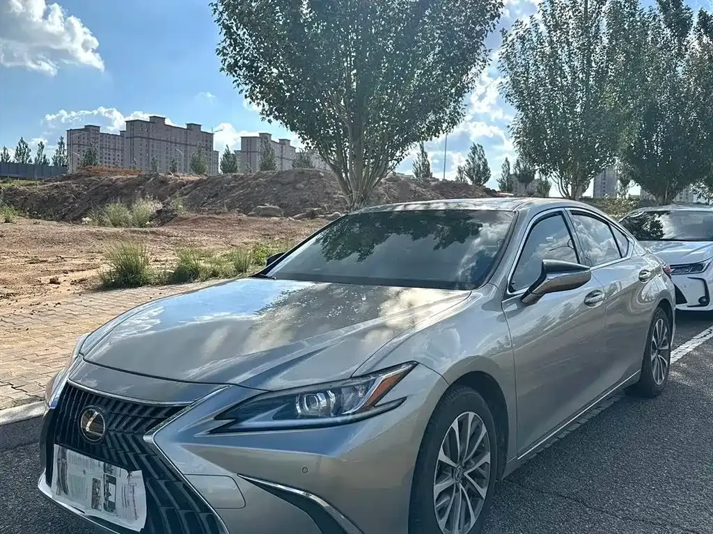 Lexus ES — фото 5