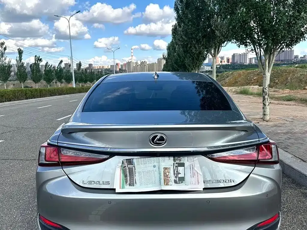 Lexus ES — фото 4