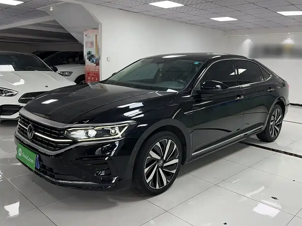 Volkswagen Passat — фото 1
