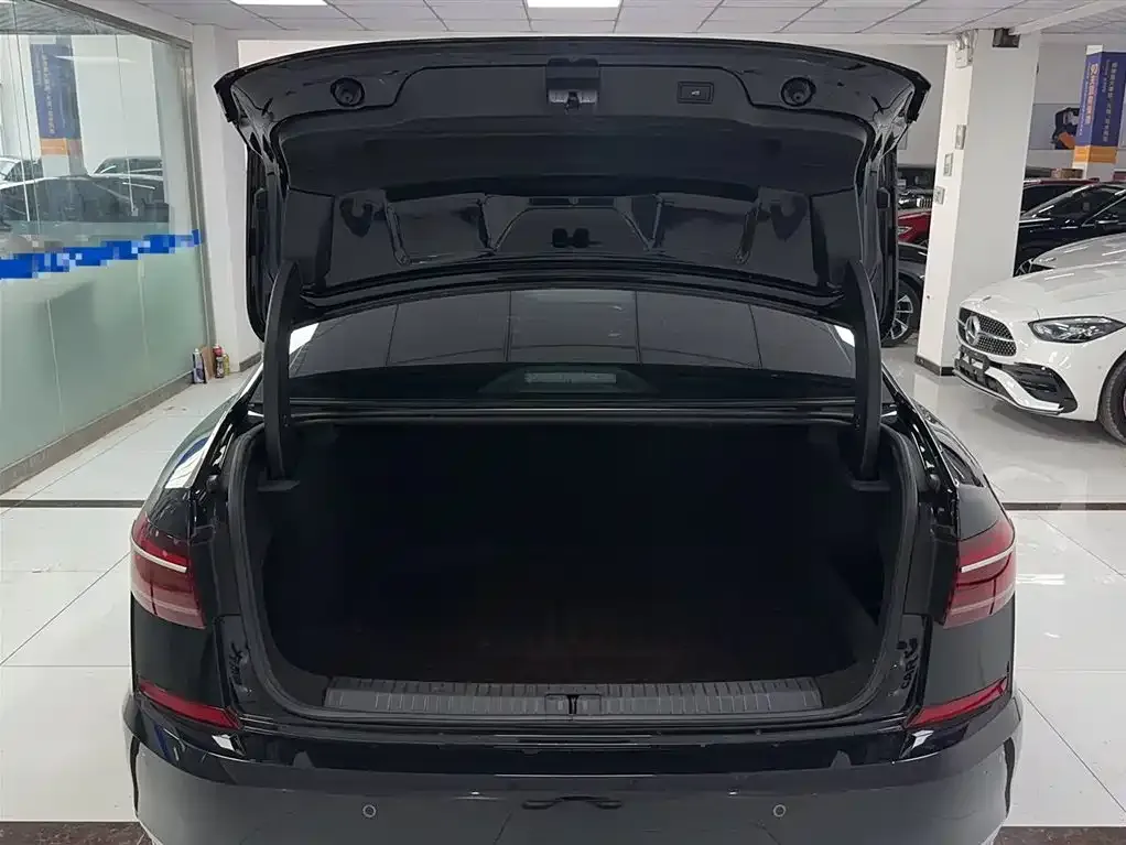 Volkswagen Passat — фото 5