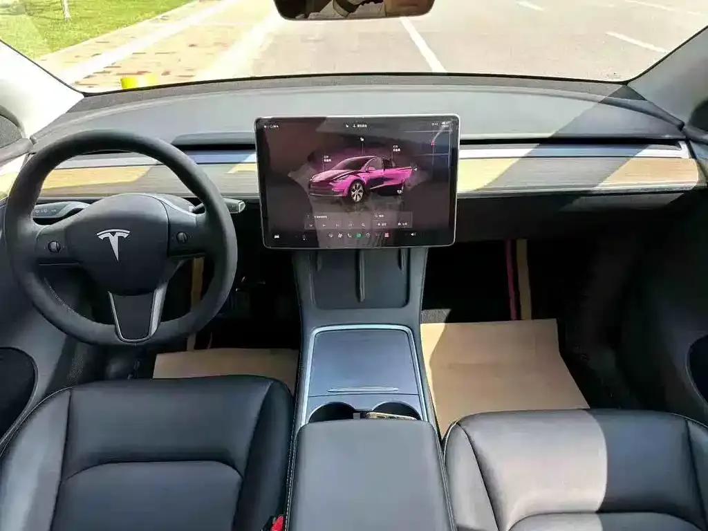 Tesla Model Y — фото 3
