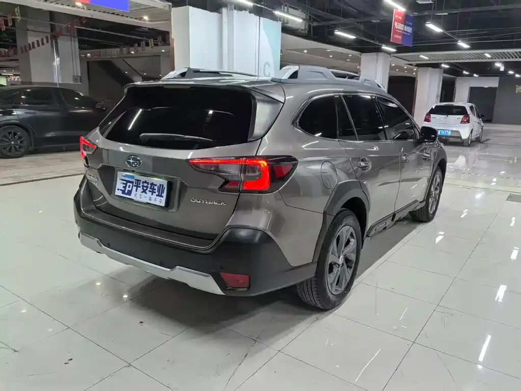 Subaru Outback 2022 из CN, фото 7