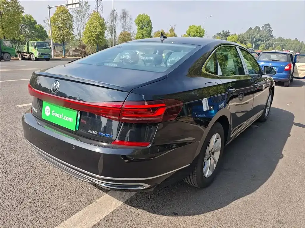 Volkswagen Passat New Energy — фото 8