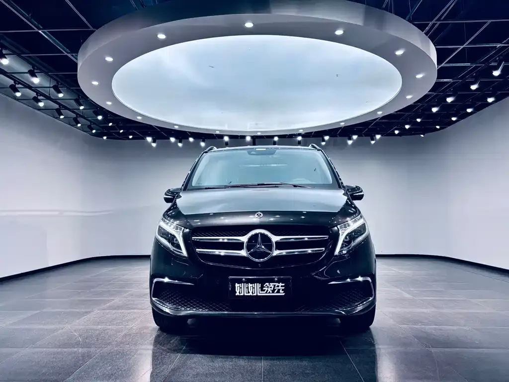 Mercedes-Benz V-Class — фото 5
