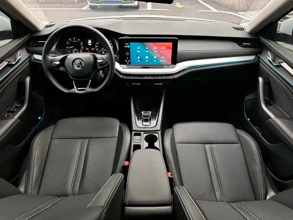 Skoda Octavia 2023 из CN, фото 4