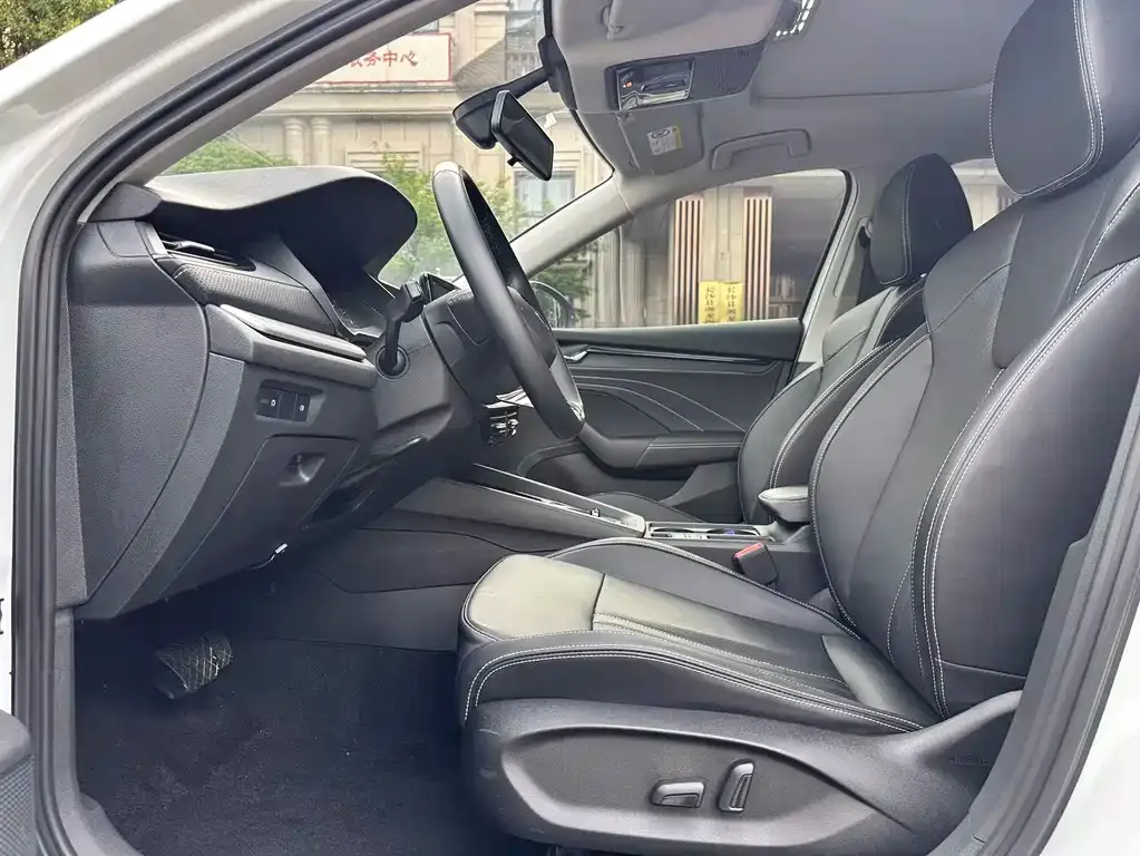 Skoda Octavia 2023 из CN, фото 5
