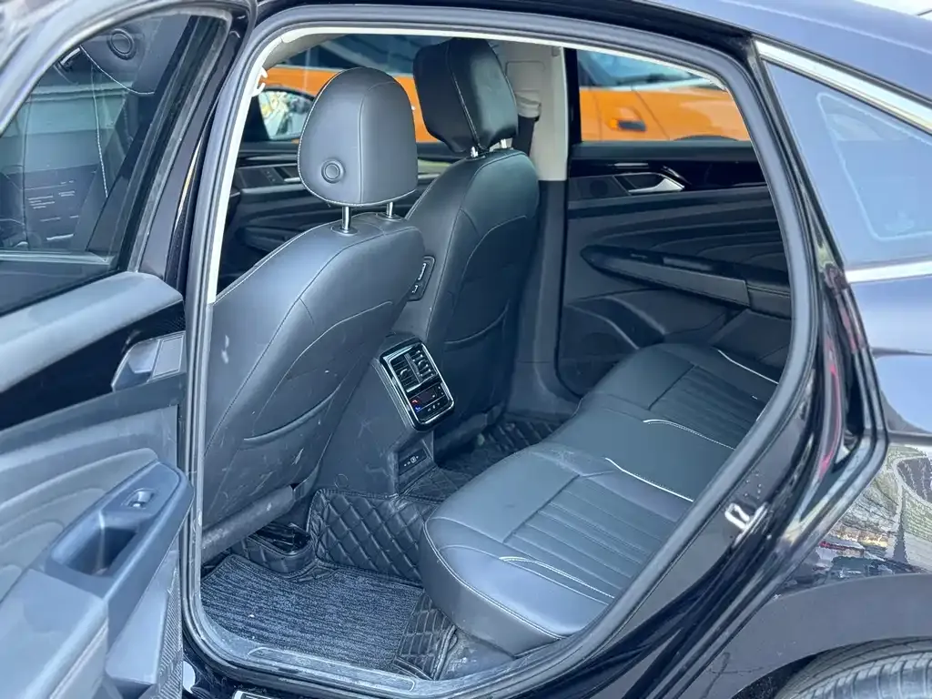 Volkswagen Passat 2022 из CN, фото 6