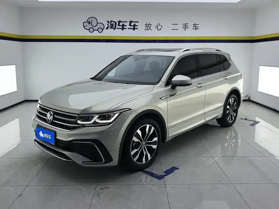 Volkswagen Tiguan L — фото 1