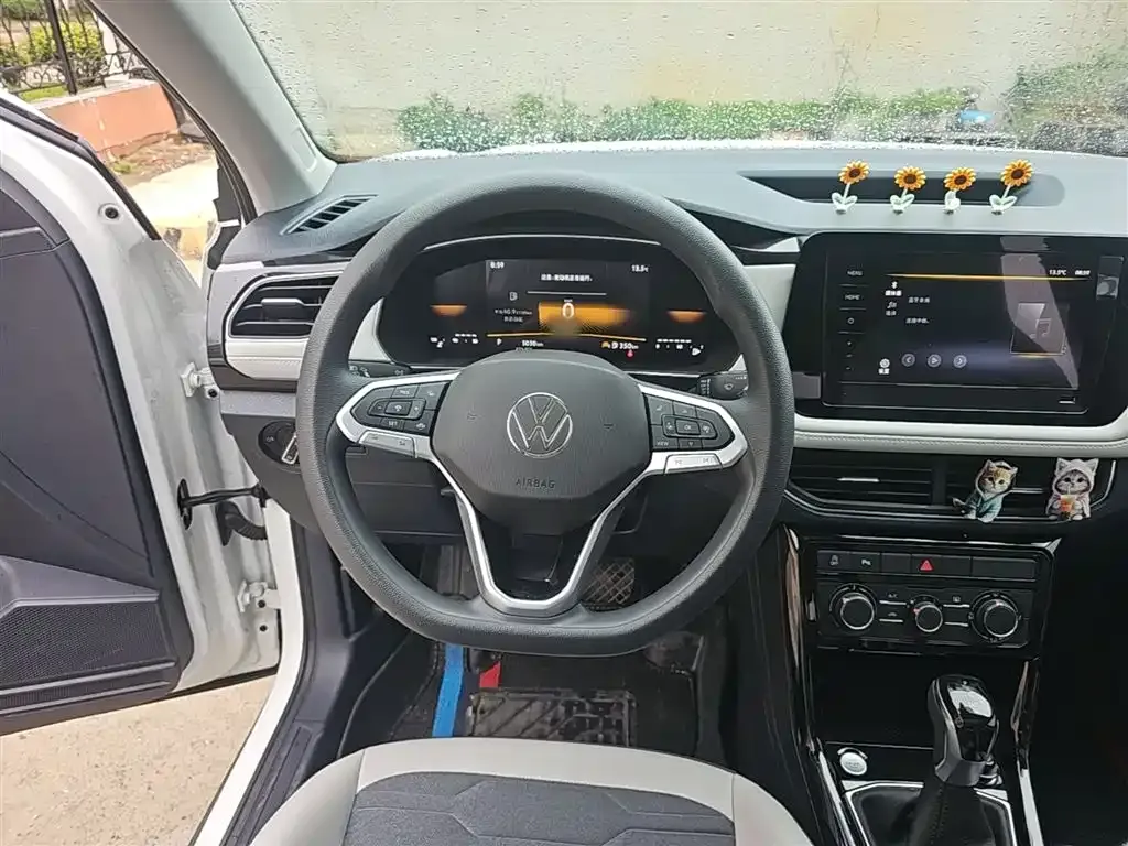 Volkswagen Tharu — фото 9